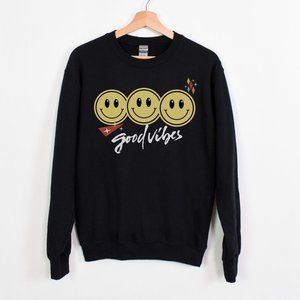 Smiley Face SweatShirt, Good VibesT-shirt, Smiley Minimal Shirt, Retro